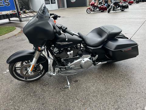2017 Harley-Davidson Street Glide® Special in Franklin, Tennessee - Photo 19
