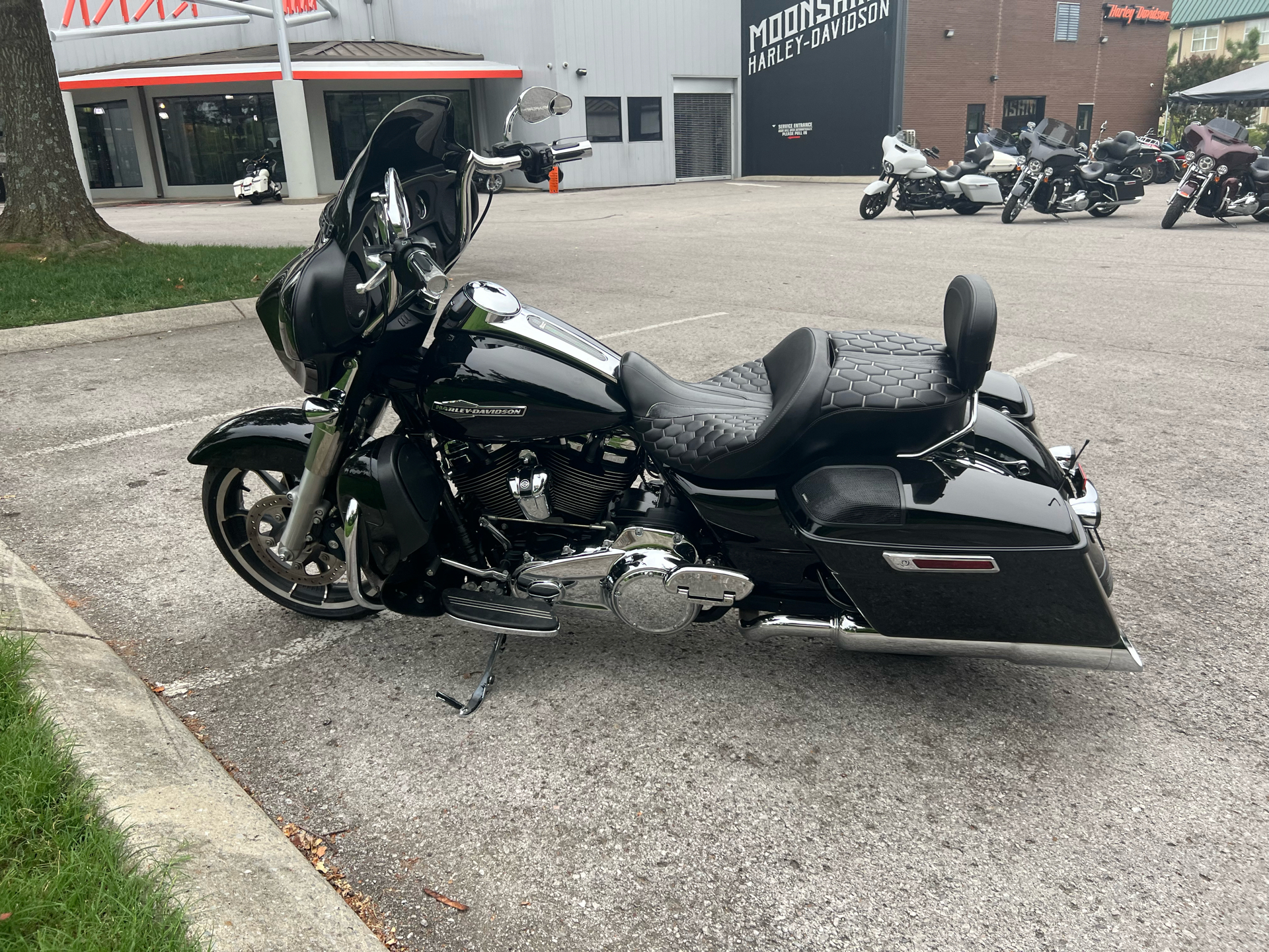 2021 Harley-Davidson Street Glide® in Franklin, Tennessee - Photo 22