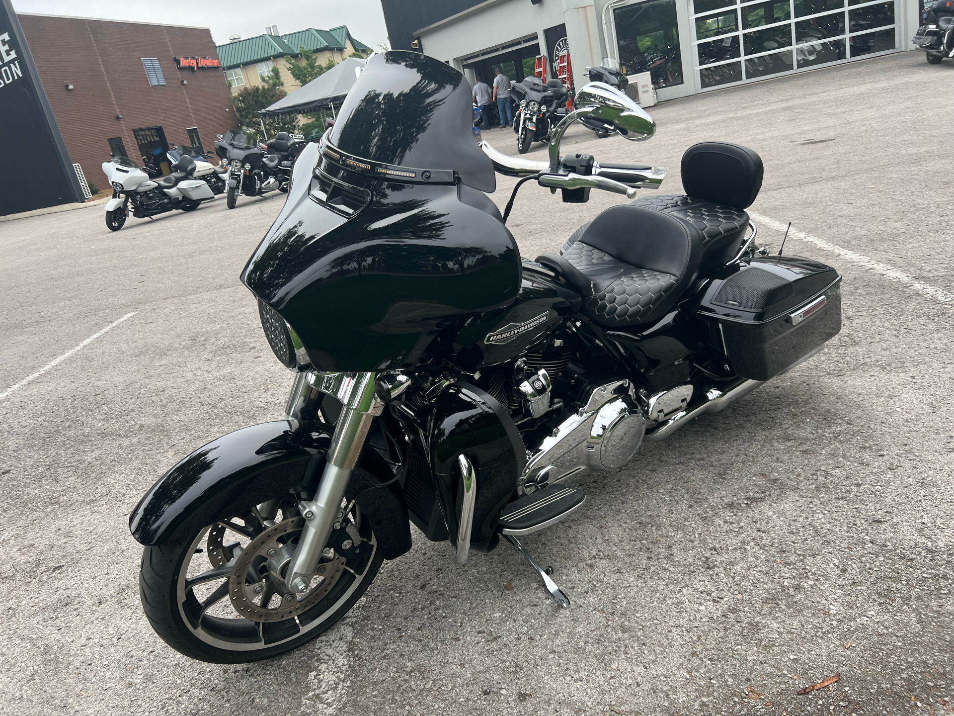 2021 Harley-Davidson Street Glide® in Franklin, Tennessee - Photo 24