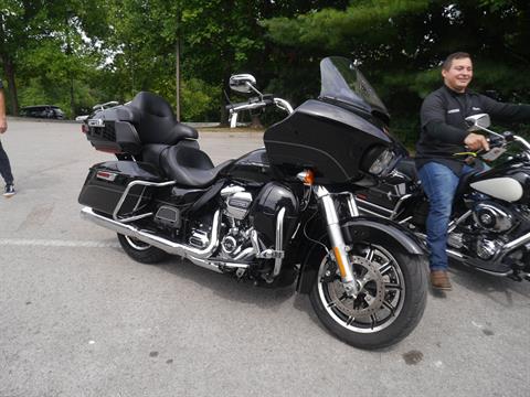 2017 Harley-Davidson Road Glide® Ultra in Franklin, Tennessee - Photo 4