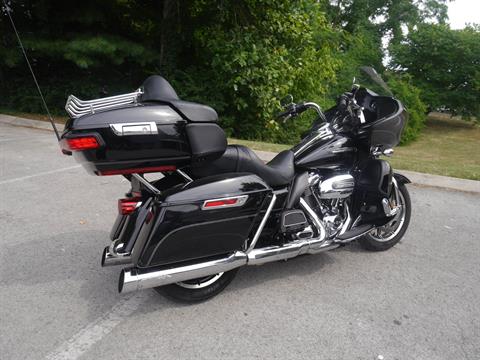 2017 Harley-Davidson Road Glide® Ultra in Franklin, Tennessee - Photo 8