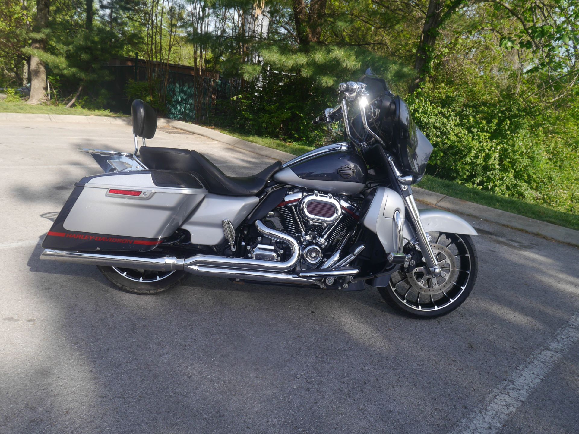 2019 Harley-Davidson CVO™ Street Glide® in Franklin, Tennessee - Photo 11