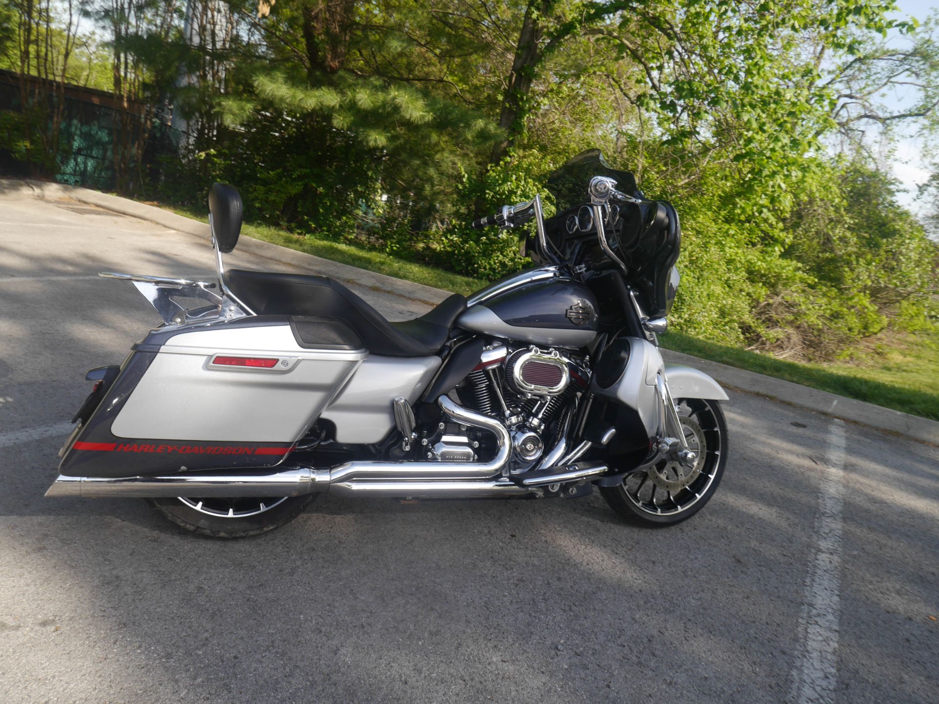 2019 Harley-Davidson CVO™ Street Glide® in Franklin, Tennessee - Photo 13