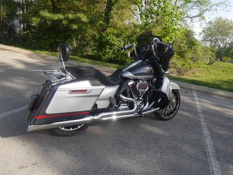2019 Harley-Davidson CVO™ Street Glide® in Franklin, Tennessee - Photo 14
