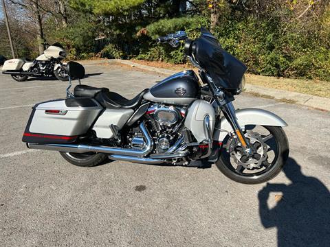 2019 Harley-Davidson CVO™ Street Glide® in Franklin, Tennessee - Photo 10