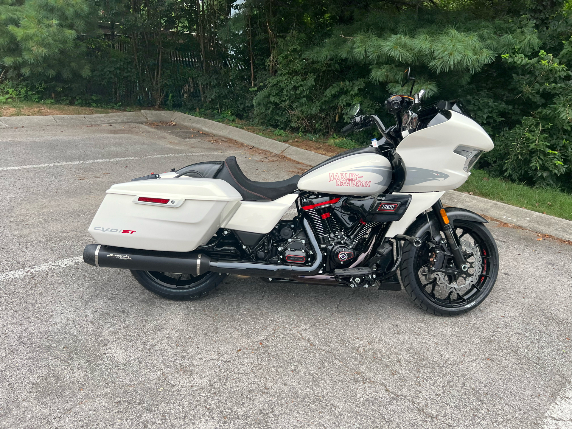 2024 Harley-Davidson CVO™ Road Glide® ST in Franklin, Tennessee - Photo 8