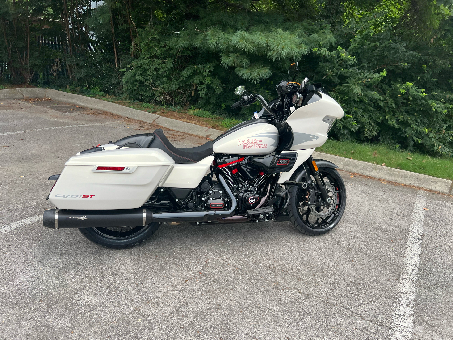 2024 Harley-Davidson CVO™ Road Glide® ST in Franklin, Tennessee - Photo 9