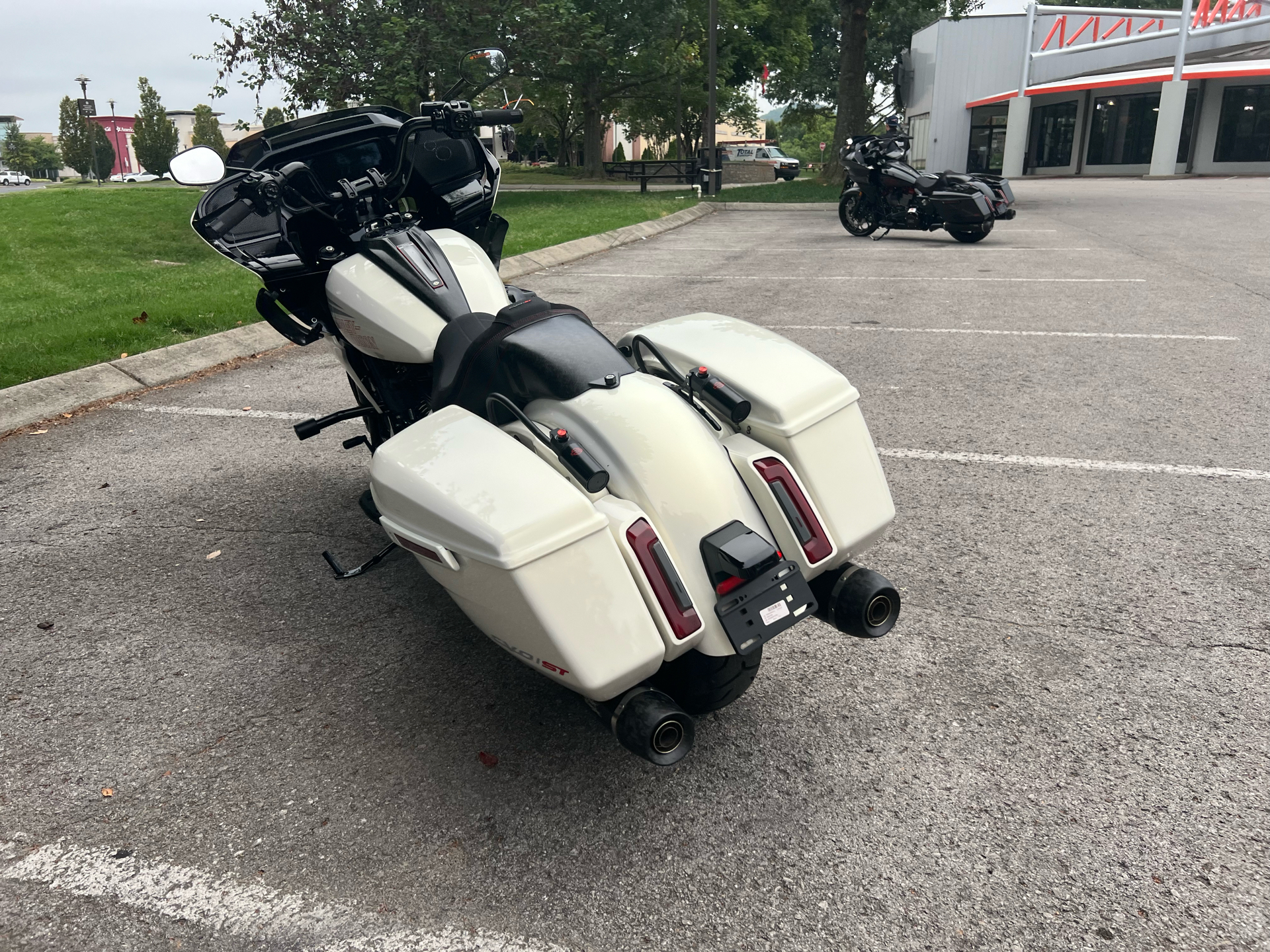 2024 Harley-Davidson CVO™ Road Glide® ST in Franklin, Tennessee - Photo 17