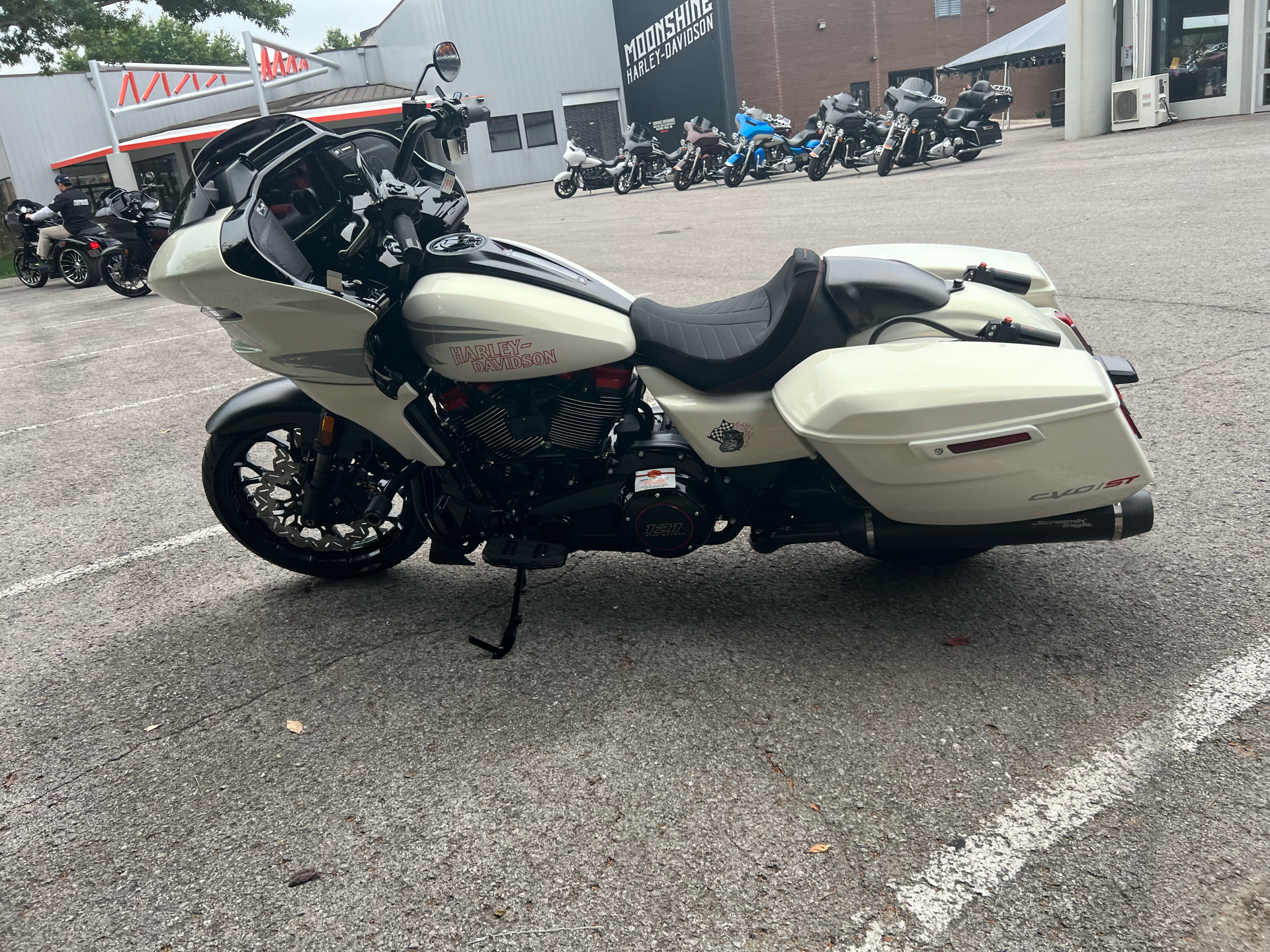 2024 Harley-Davidson CVO™ Road Glide® ST in Franklin, Tennessee - Photo 20