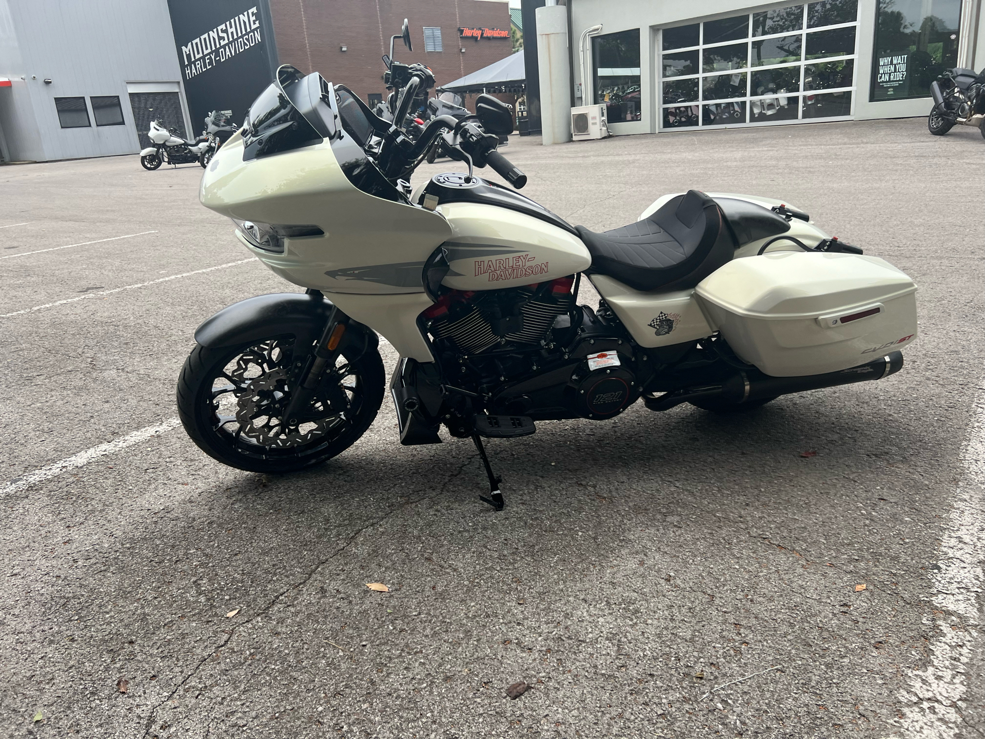 2024 Harley-Davidson CVO™ Road Glide® ST in Franklin, Tennessee - Photo 22