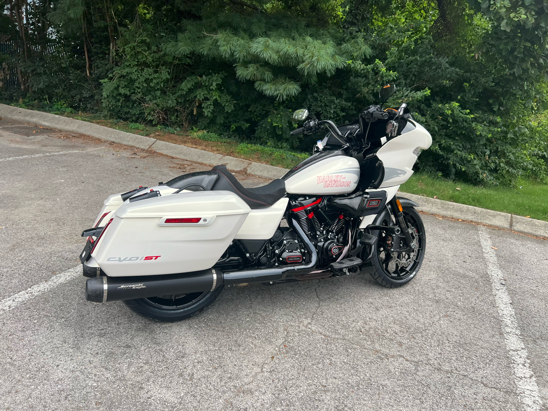 2024 Harley-Davidson CVO™ Road Glide® ST in Franklin, Tennessee - Photo 11