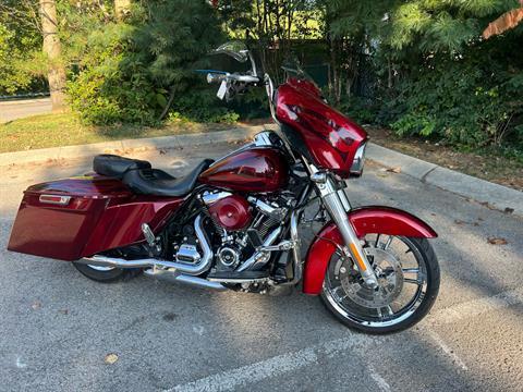 2017 Harley-Davidson Street Glide® Special in Franklin, Tennessee - Photo 6