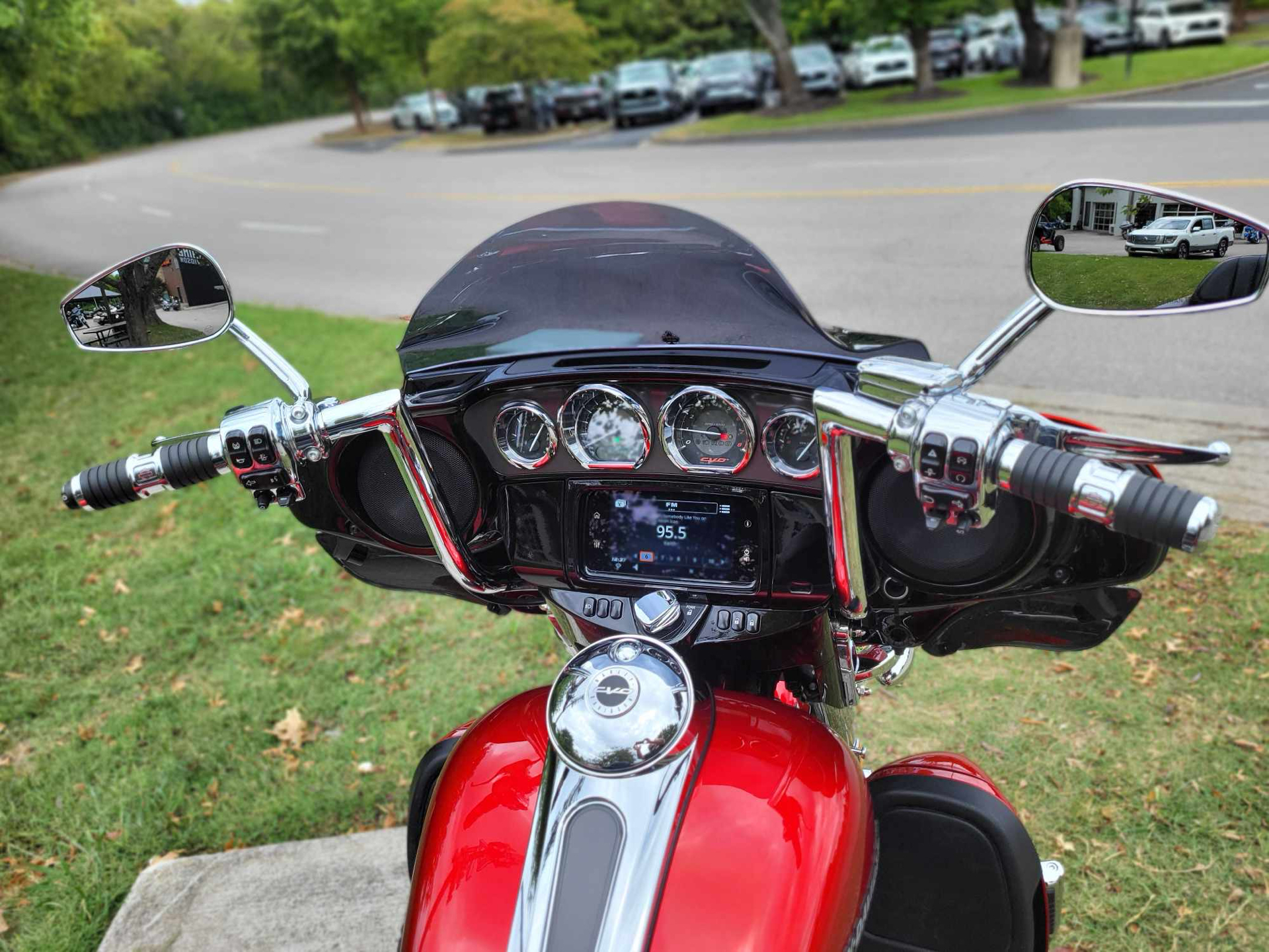 2021 Harley-Davidson CVO™ Tri Glide® in Franklin, Tennessee - Photo 6