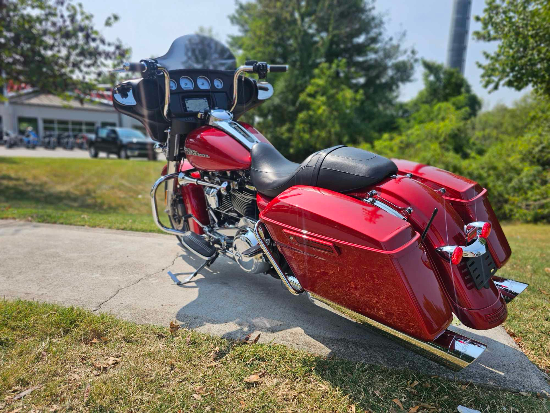 2019 Harley-Davidson Street Glide® in Franklin, Tennessee - Photo 18