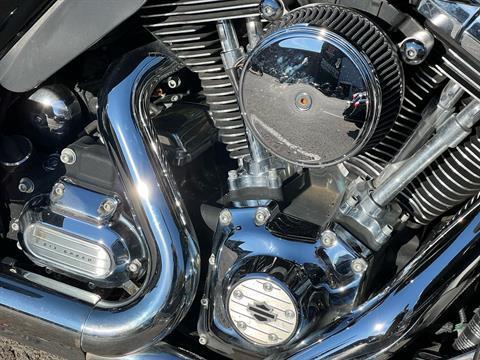 2013 Harley-Davidson Ultra Classic® Electra Glide® in Franklin, Tennessee - Photo 2