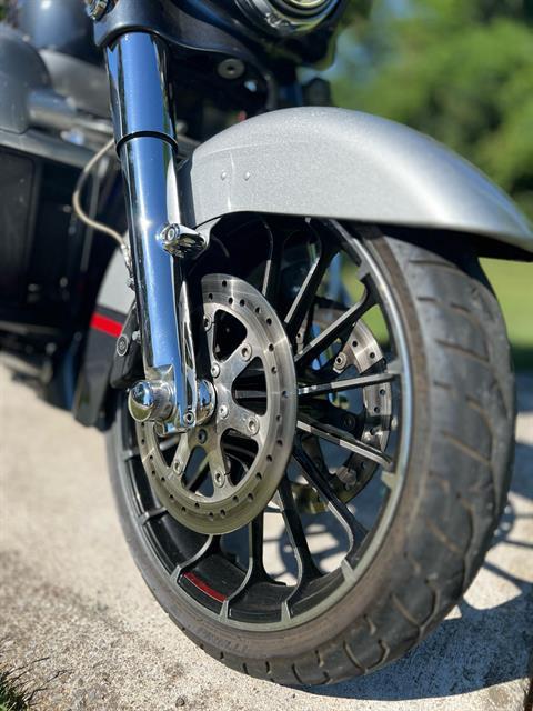 2019 Harley-Davidson CVO™ Street Glide® in Franklin, Tennessee - Photo 6
