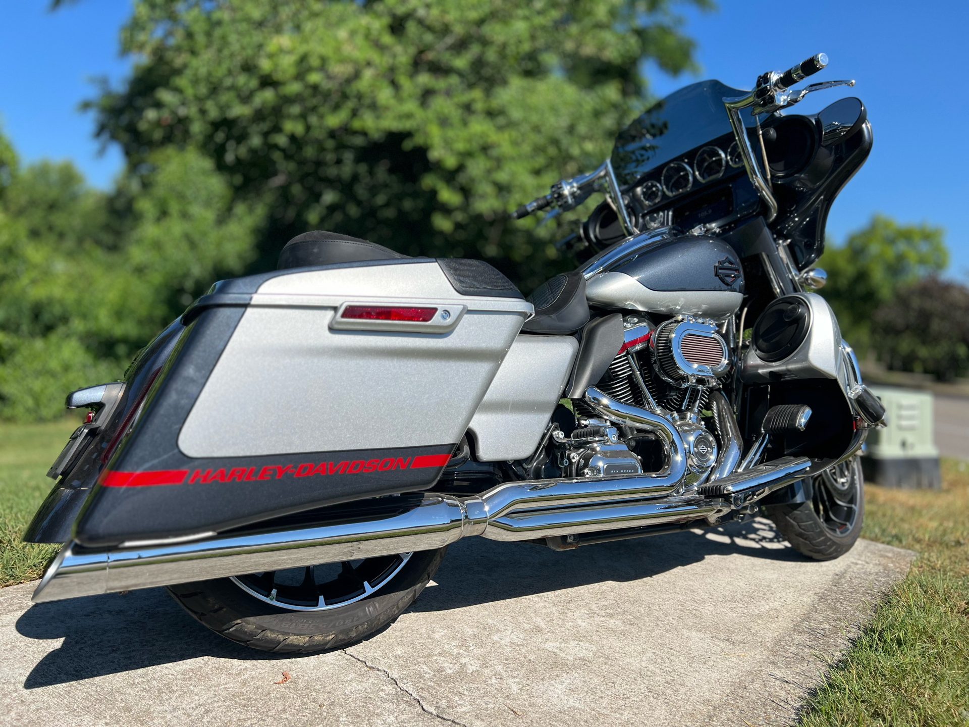 2019 Harley-Davidson CVO™ Street Glide® in Franklin, Tennessee - Photo 14