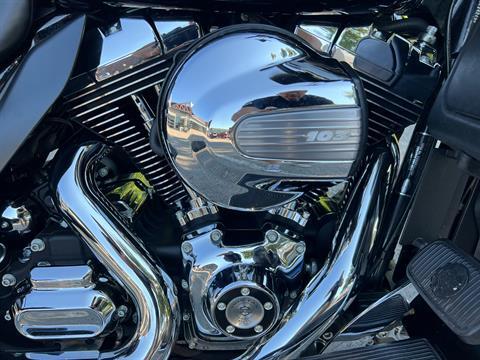 2014 Harley-Davidson Electra Glide® Ultra Classic® in Franklin, Tennessee - Photo 2