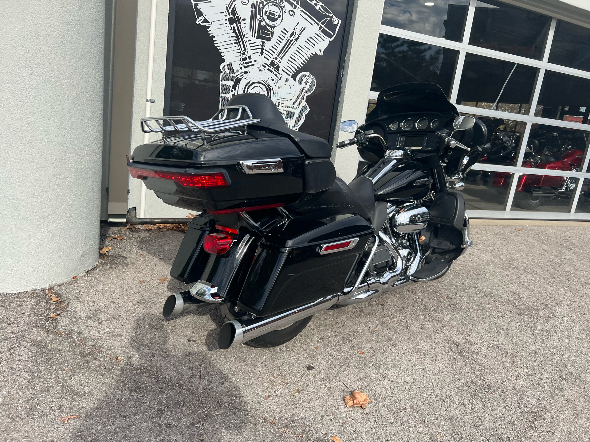 2018 Harley-Davidson Electra Glide® Ultra Classic® in Franklin, Tennessee - Photo 9