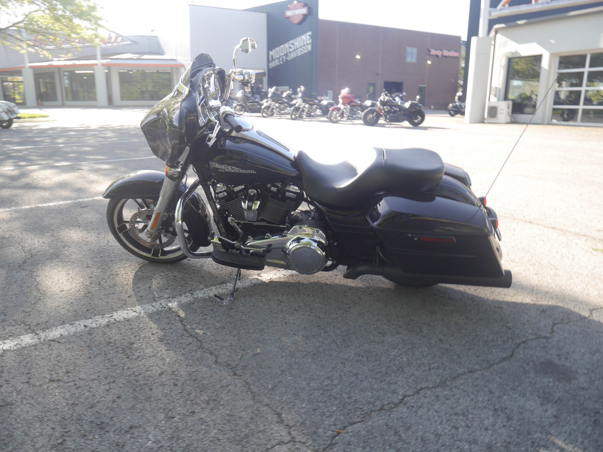 2017 Harley-Davidson Street Glide® Special in Franklin, Tennessee - Photo 24