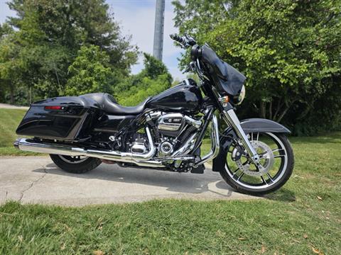 2017 Harley-Davidson Street Glide® Special in Franklin, Tennessee - Photo 1