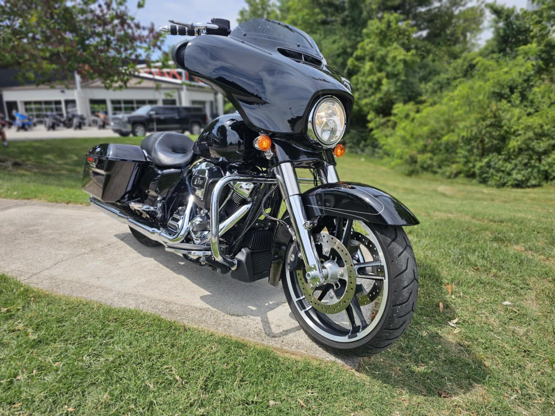 2017 Harley-Davidson Street Glide® Special in Franklin, Tennessee - Photo 3