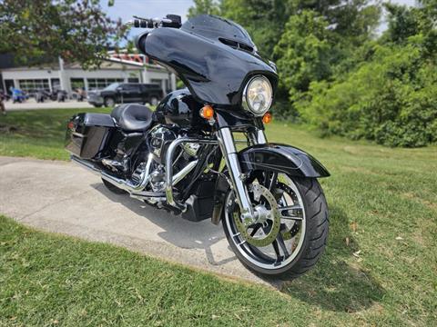 2017 Harley-Davidson Street Glide® Special in Franklin, Tennessee - Photo 3