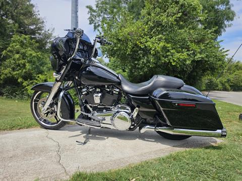 2017 Harley-Davidson Street Glide® Special in Franklin, Tennessee - Photo 6