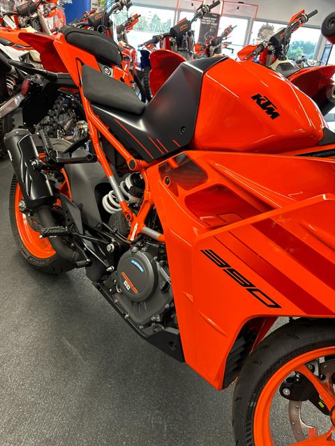 2024 KTM RC 390 in Hobart, Indiana - Photo 5