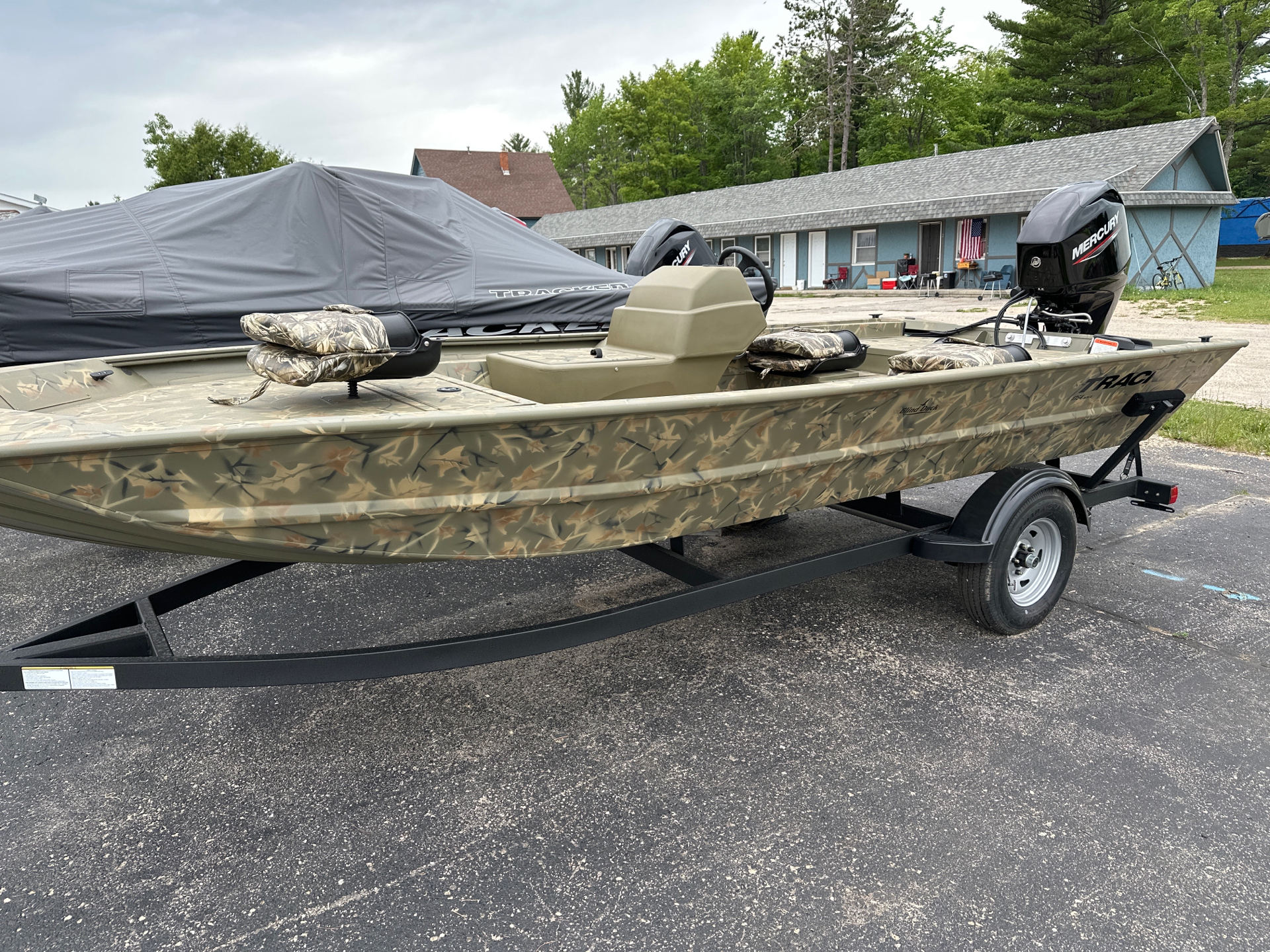 2023 Tracker Grizzly 1754 SC in Gaylord, Michigan - Photo 1