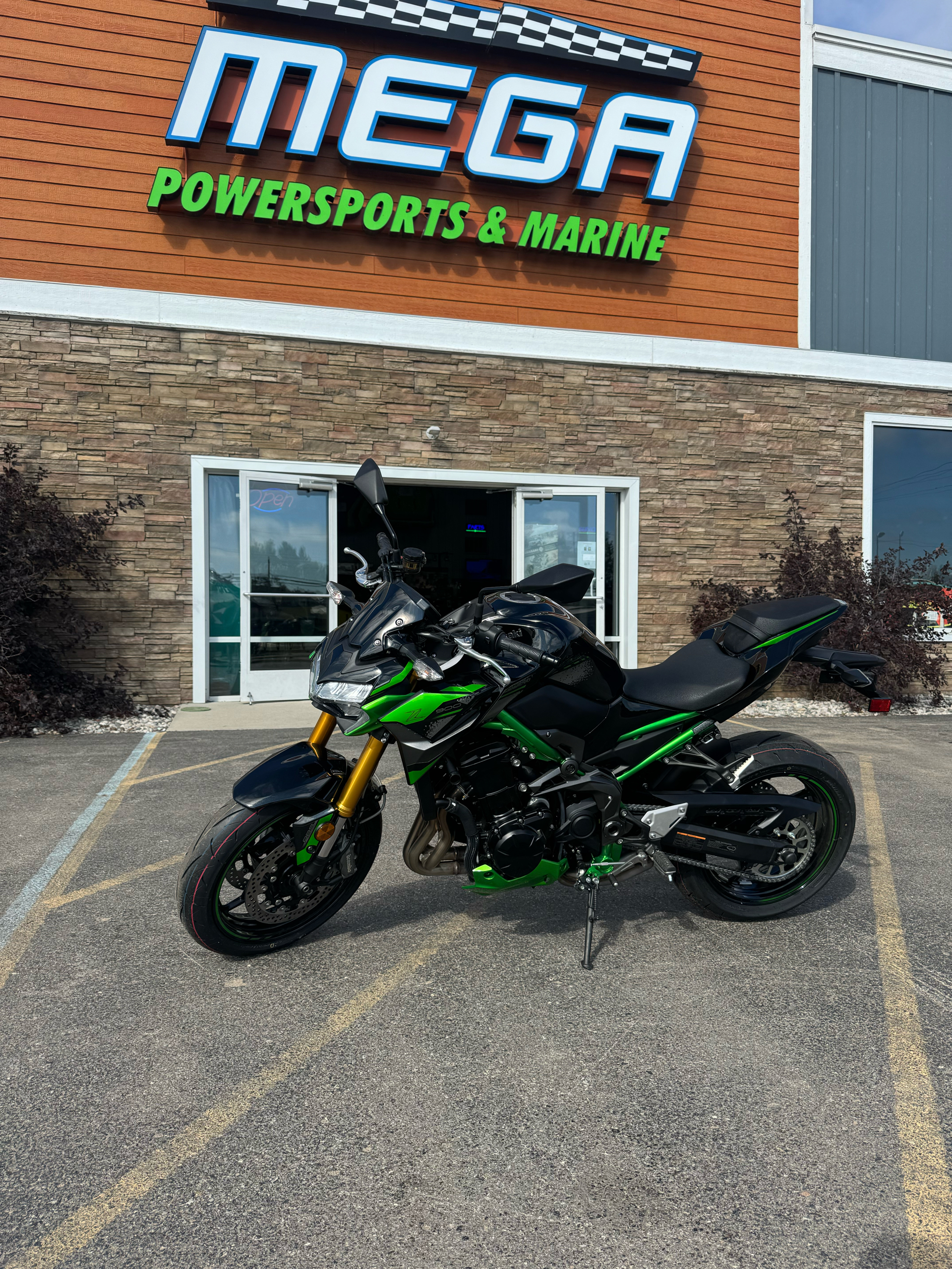 2024 Kawasaki Z900 SE ABS in Gaylord, Michigan - Photo 1