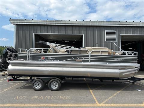 2023 Sun Tracker Fishin' Barge 22 DLX in Gaylord, Michigan - Photo 1