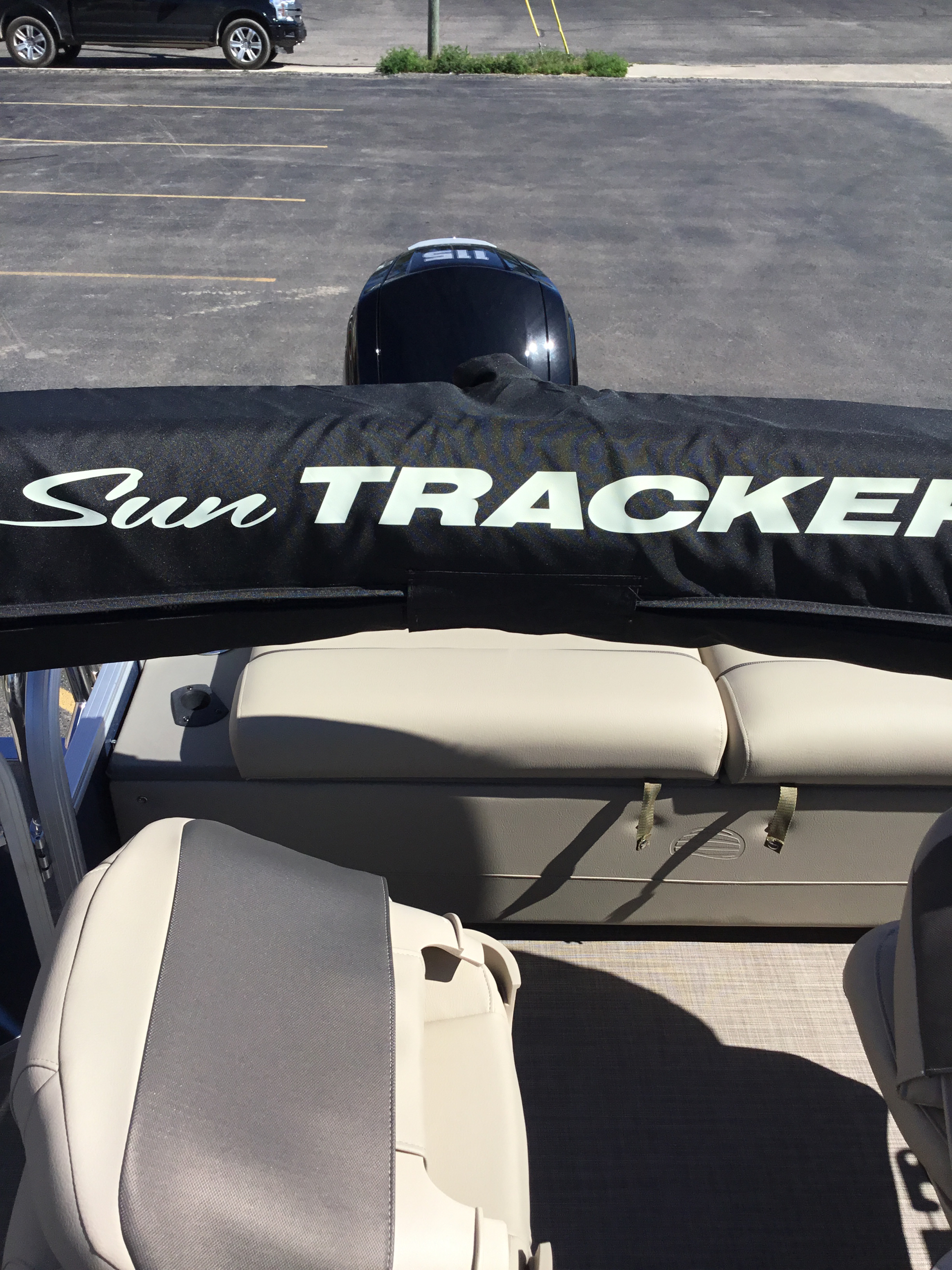 2022 Sun Tracker SportFish 22 DLX in Gaylord, Michigan - Photo 3