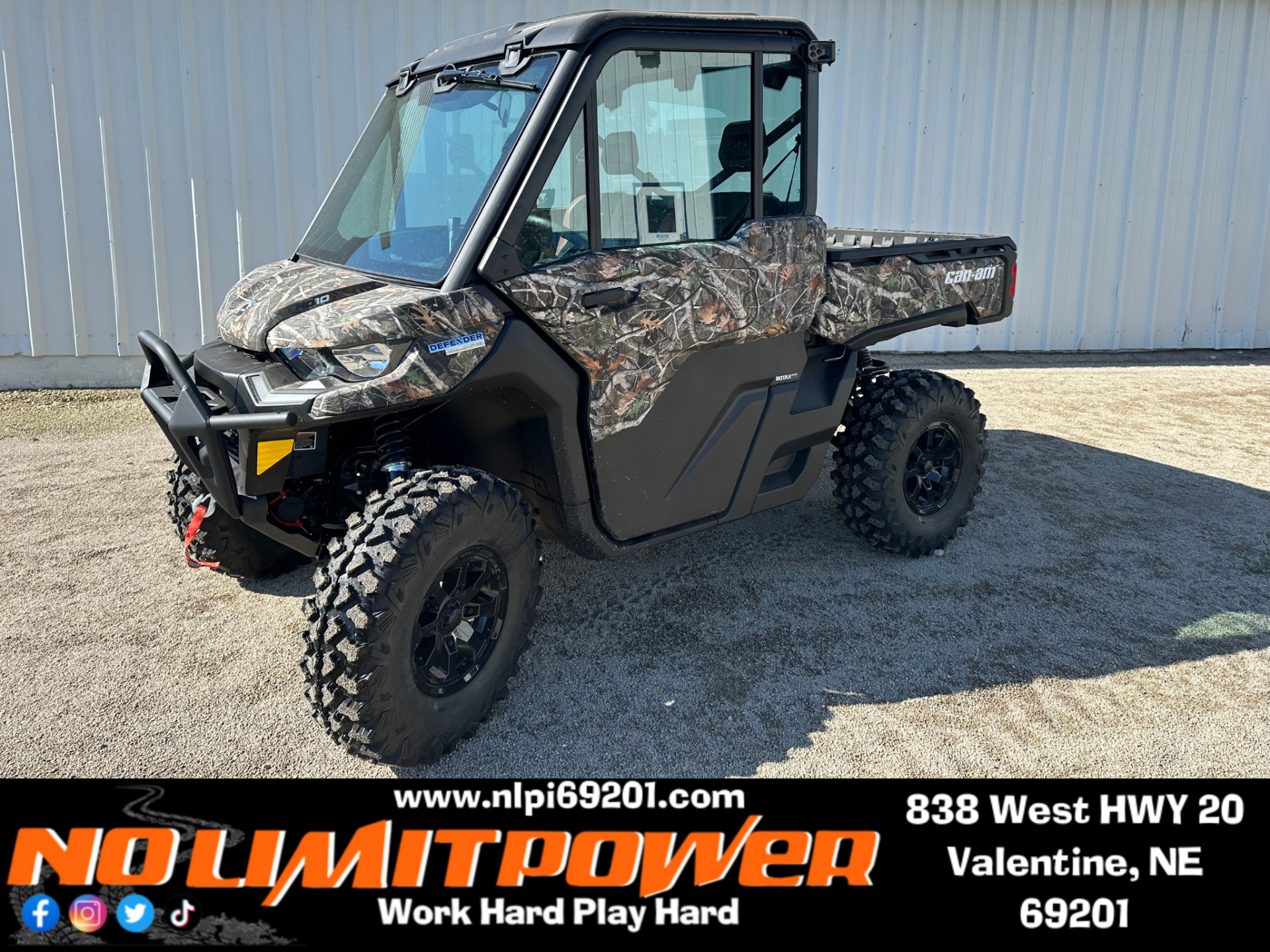 2024 Can-Am Defender Limited in Valentine, Nebraska - Photo 1