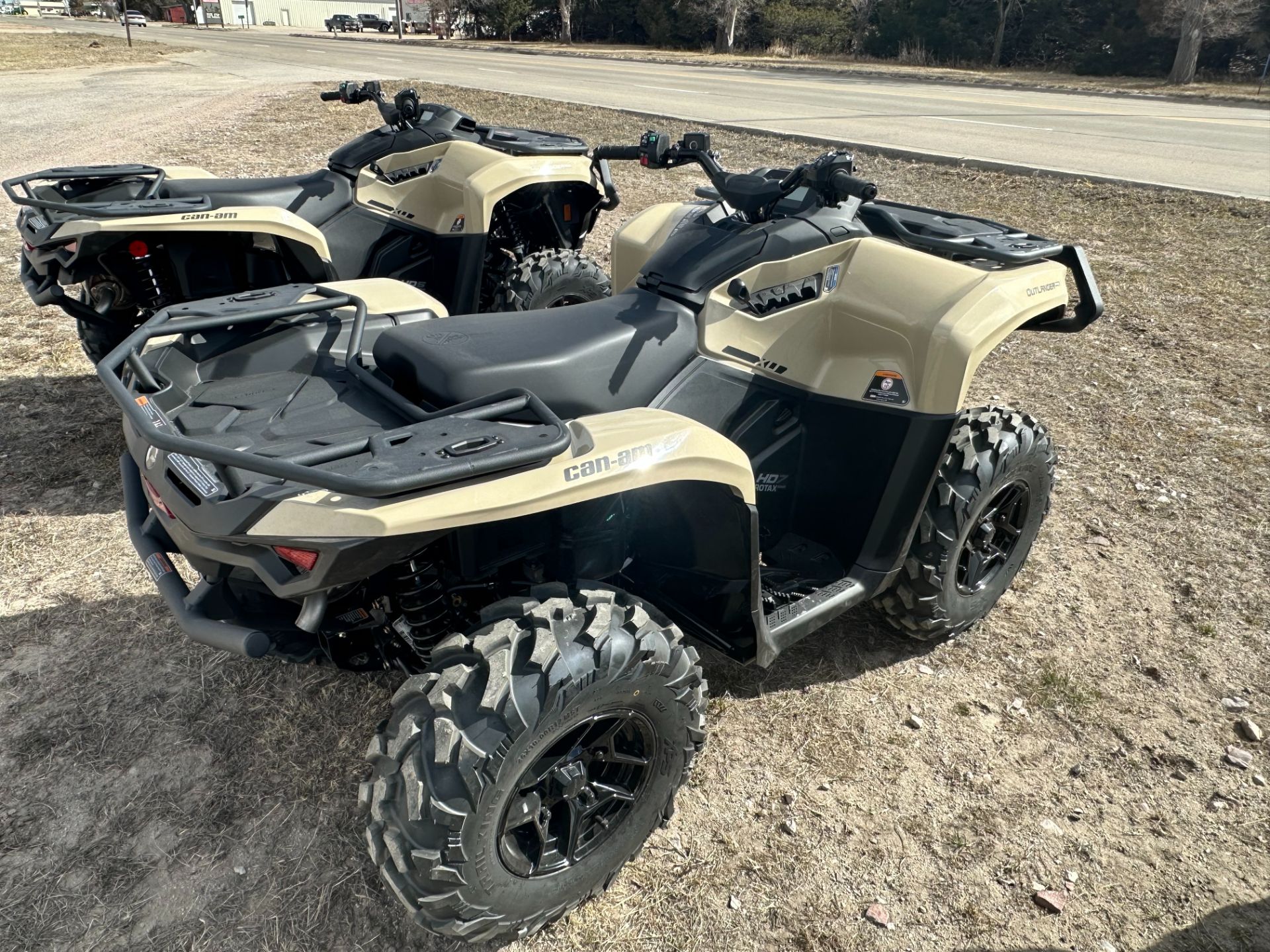 2024 Can-Am Outlander PRO XU HD7 in Valentine, Nebraska - Photo 4