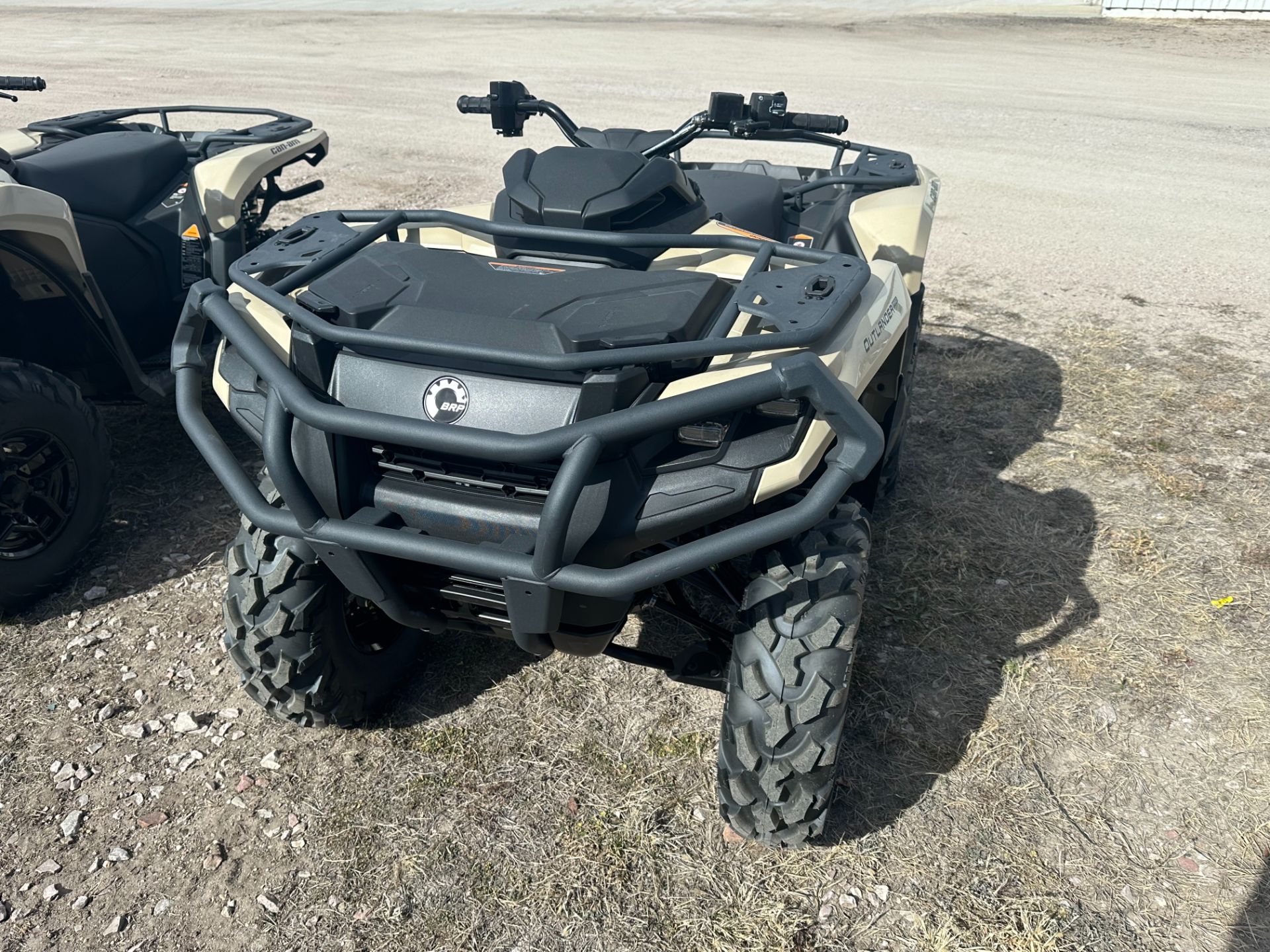 2024 Can-Am Outlander PRO XU HD5 in Valentine, Nebraska - Photo 2