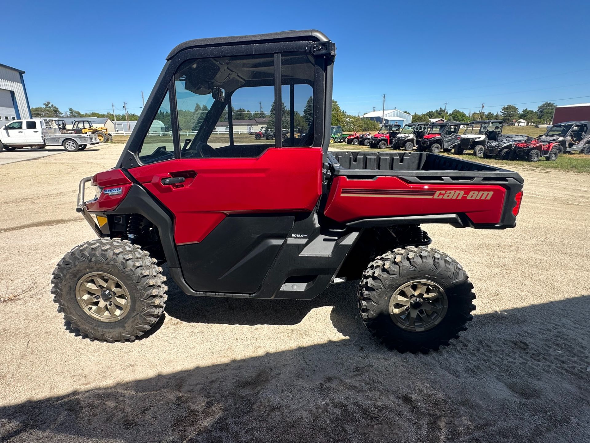 2025 Can-Am Defender Limited in Valentine, Nebraska - Photo 3