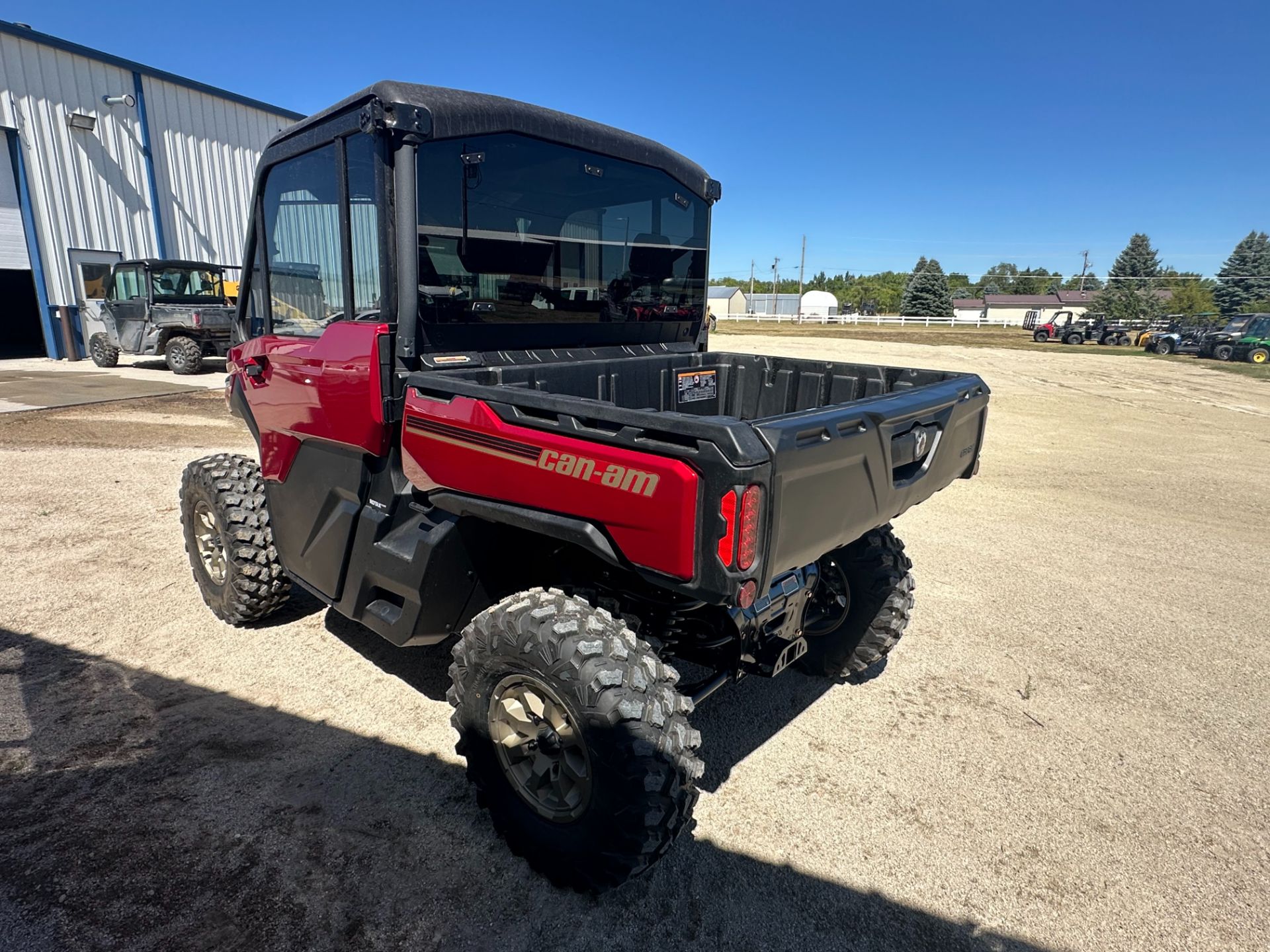 2025 Can-Am Defender Limited in Valentine, Nebraska - Photo 4