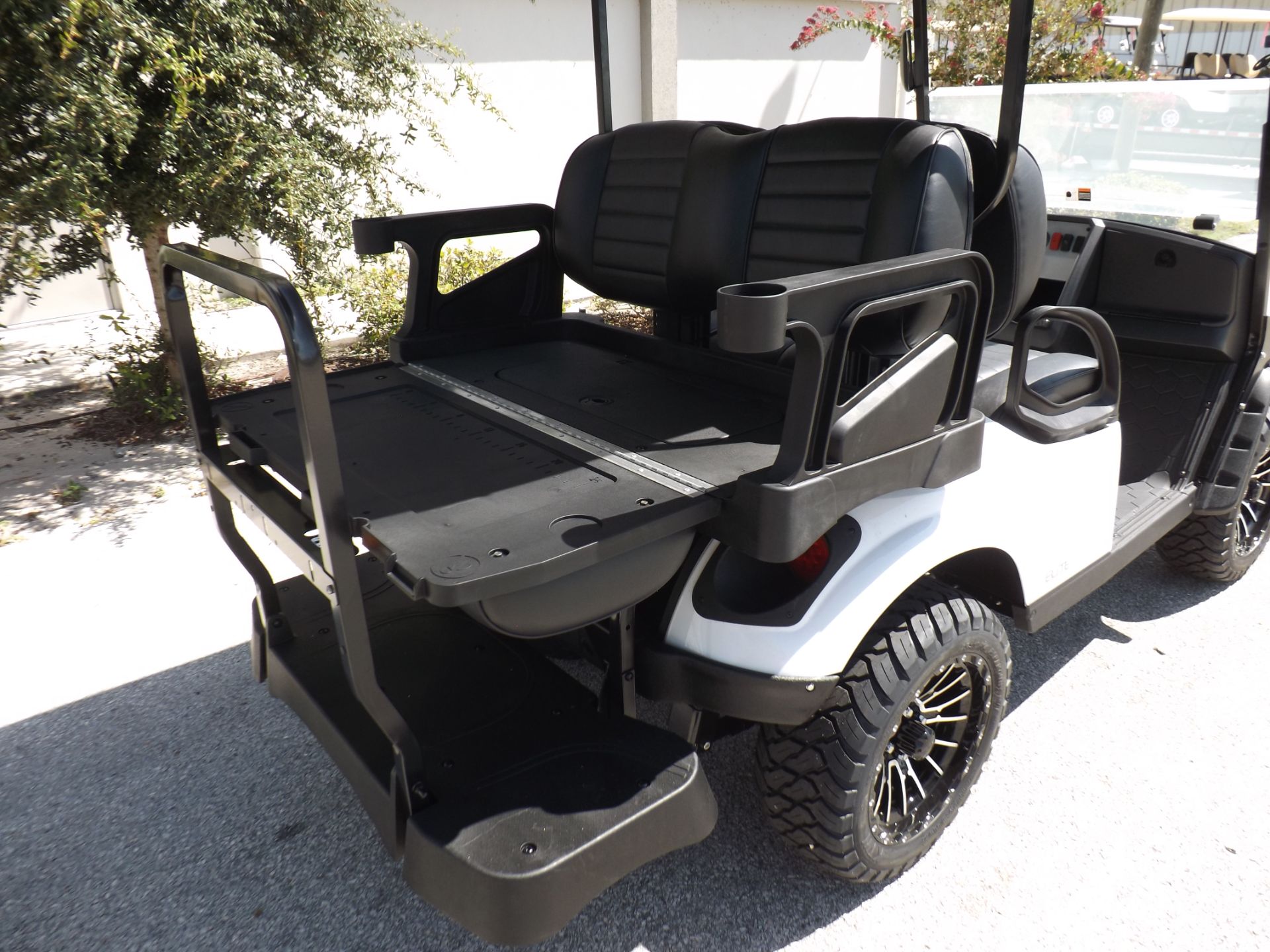 2023 E-Z-GO Express S4 ELiTE 2.2 Single Pack with Light World Charger in Lakeland, Florida - Photo 13