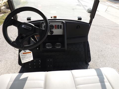 2023 E-Z-GO Express L6 ELiTE 4.2 Twin Pack with World Charger in Lakeland, Florida - Photo 6