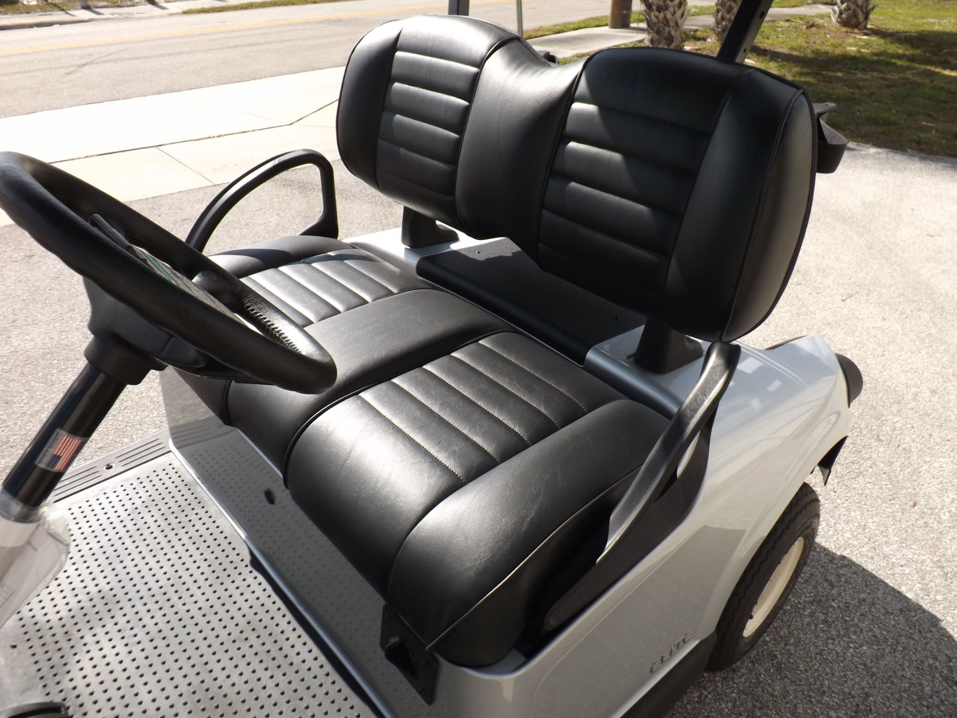 2023 E-Z-GO Freedom RXV ELiTE 2.2 Single Pack with Light World Charger in Lakeland, Florida - Photo 14