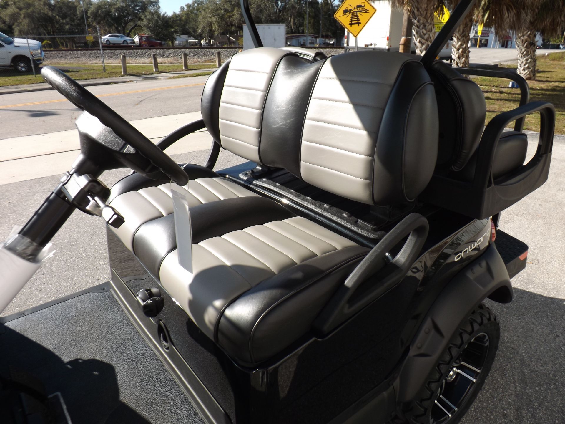 2022 Club Car Onward Lifted 4 Passenger Electric in Lakeland, Florida - Photo 16