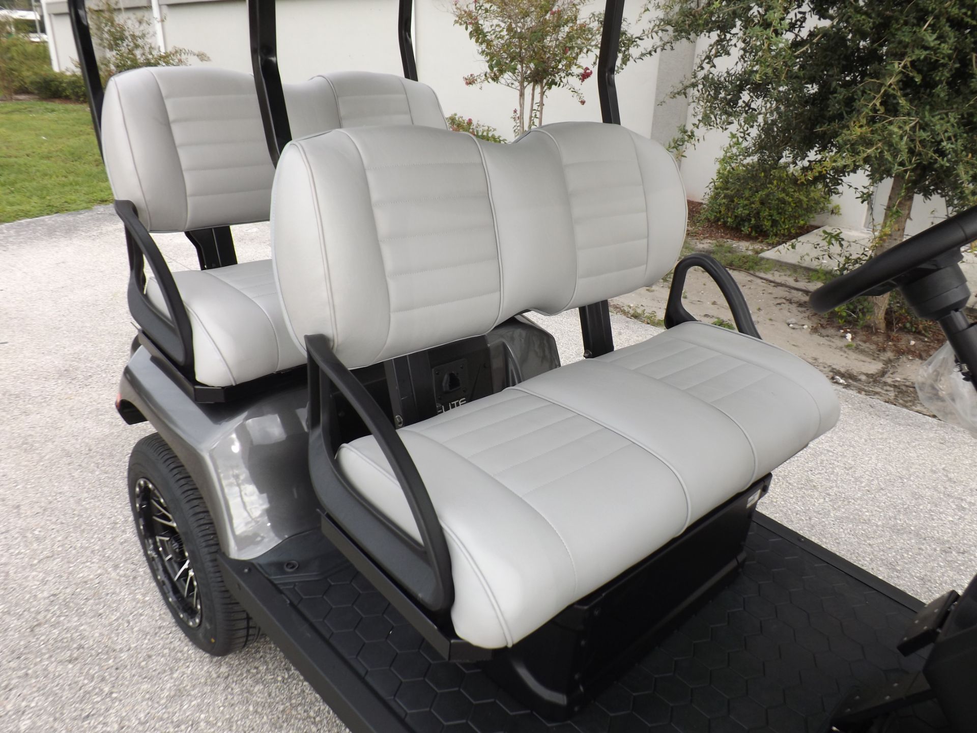 2023 E-Z-GO Liberty ELiTE 2.2 Single Pack with Light World Charger in Lakeland, Florida - Photo 11