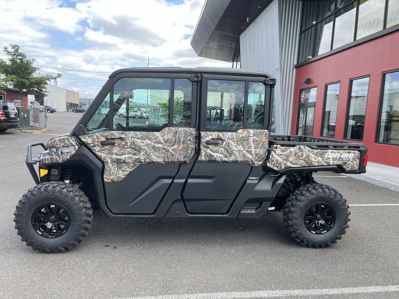 2024 Can-Am Defender MAX Limited in Portland, Oregon - Photo 3