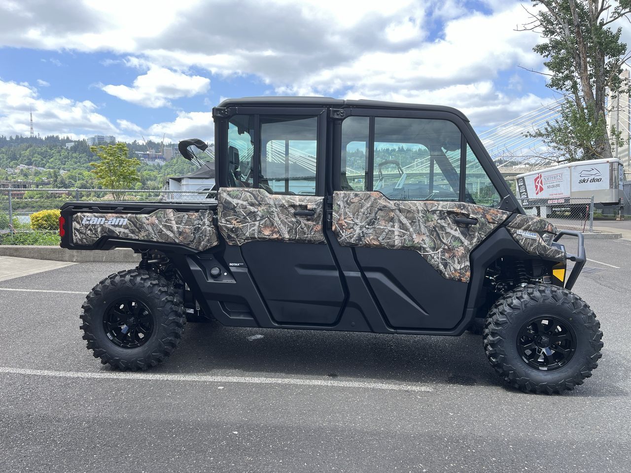 2024 Can-Am Defender MAX Limited in Portland, Oregon - Photo 5