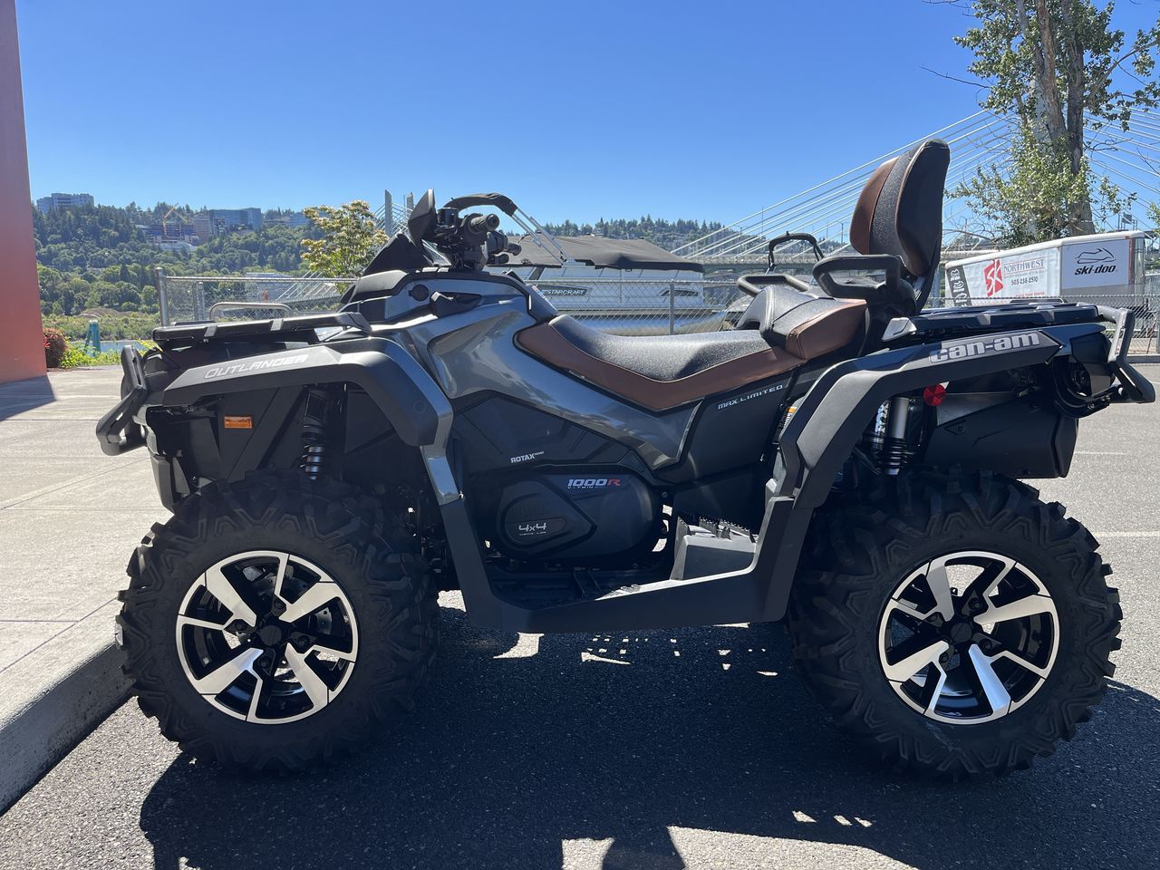 2024 Can-Am Outlander MAX Limited in Portland, Oregon - Photo 3