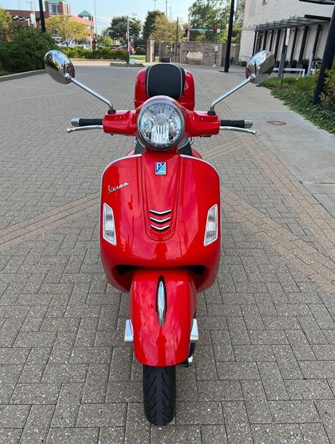 2016 Vespa GTS 300 i.e. Super ABS in Saint Louis, Missouri - Photo 2