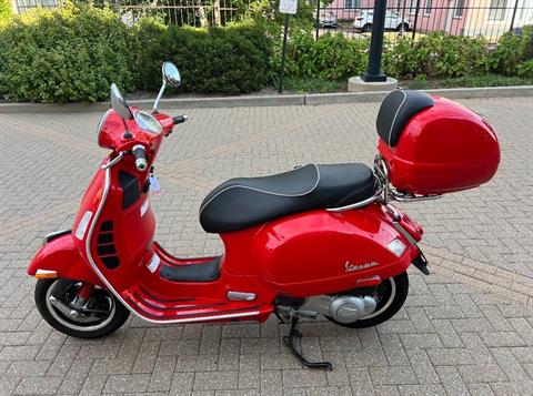 2016 Vespa GTS 300 i.e. Super ABS in Saint Louis, Missouri - Photo 3