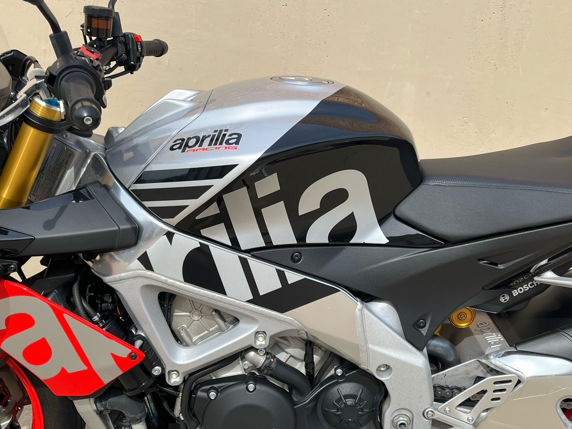 2018 Aprilia Tuono V4 Factory 1100 ABS in Roselle, Illinois - Photo 20