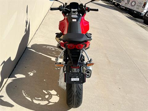 2023 Moto Guzzi V100 Mandello in Roselle, Illinois - Photo 24